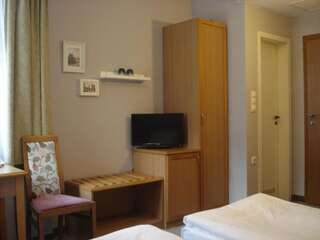 Отель Kapri Hotel София Family Room (2 Interconnected Double Rooms)-1