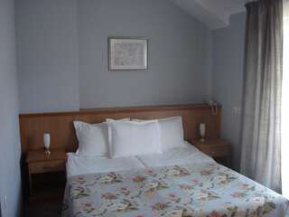 Отель Kapri Hotel София Двухместный номер с 1 кроватью или 2 отдельными кроватями-8