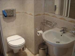 Отель Kapri Hotel София Двухместный номер с 1 кроватью или 2 отдельными кроватями-10